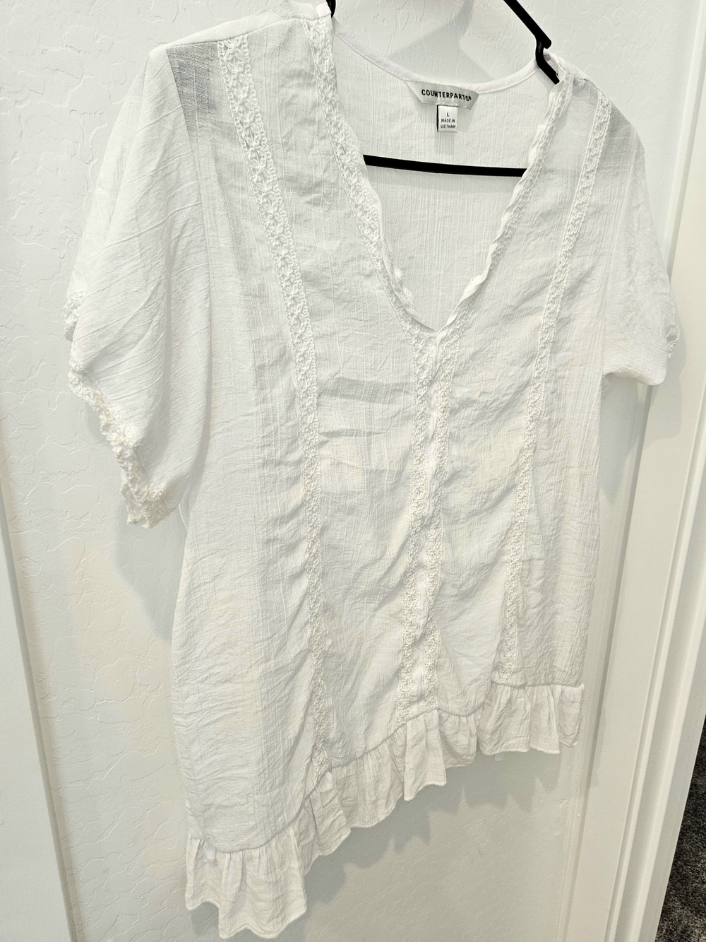 Counterparts White V-Neck Lace-Trim Ruffle Hem Blouse